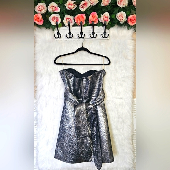 Suzy Shier Party/Holiday Strapless Foil Print Mini Dress - Picture 3 of 7